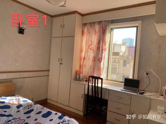 浦东新区-惠南地铁站附近,距离16号线惠南地铁站大约3公里,小区是听潮
