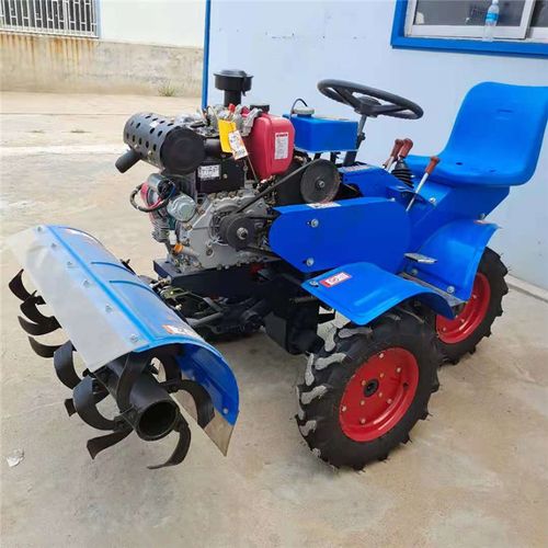 德力批发大铁轮款式水田旋耕机乘坐式耕地打田机柴油15马力水田耕田机