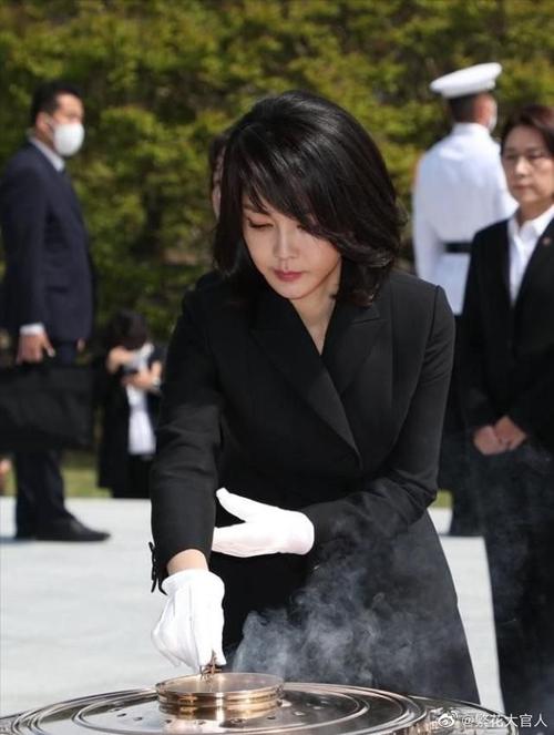 金建熙,女,出生于1972年,第20届韩国总统尹锡悦夫人,50岁,拥有少女一