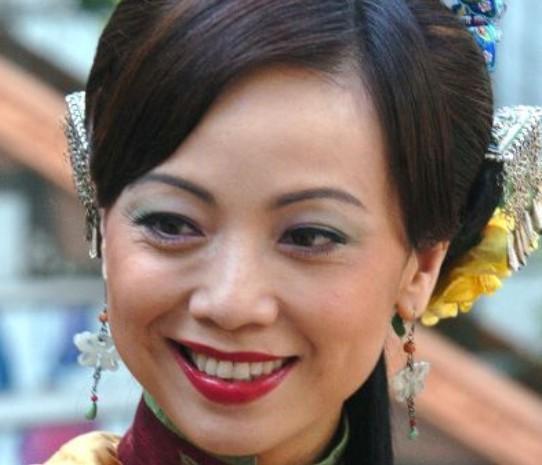 曾被称"翁美玲接班人"的邓萃雯