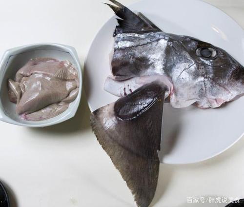 一定要抓住鱼的这5个部分吃,第一就是月牙肉,这是在鱼鳃的后面藏起来