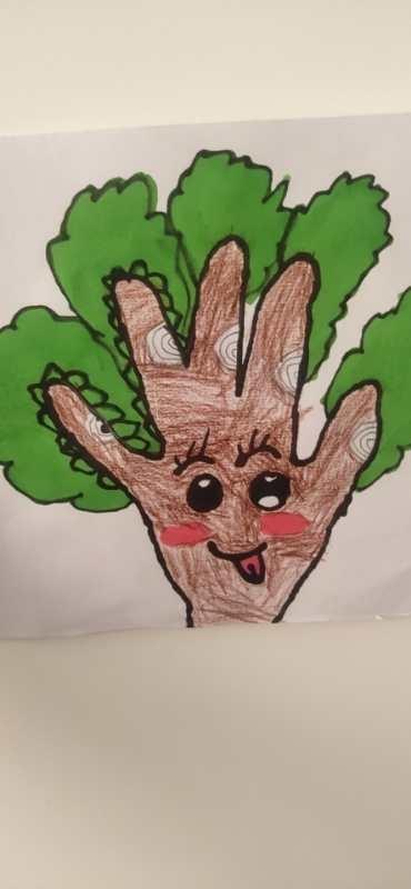 创意绘画——《手掌画大树》祥和水晶幼儿园中班组
