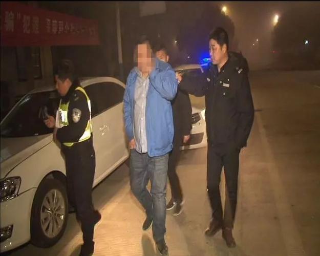 深夜,姜堰男子心存侥幸醉驾,经过派出所门前出事了!