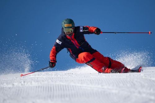 在滑雪胜地白马hakubavalley我们采访了日本双板大神松沢寿中文字幕