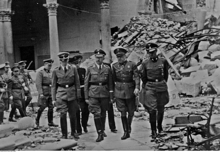 1936年10月22日,西班牙政府成立国际纵队,参与内战