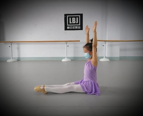 地面压前腿(加强及手法)