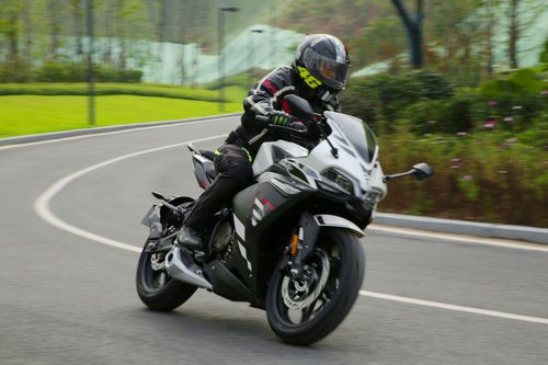 为运动而生——无极300rr 升级版_摩托车跑车_美图欣赏_摩信网