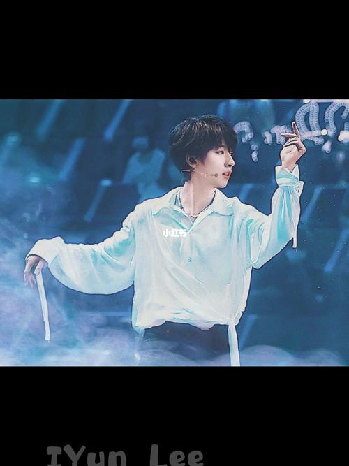 《朱雀》贺峻霖part77舞台混剪_贺峻霖_时代少年团