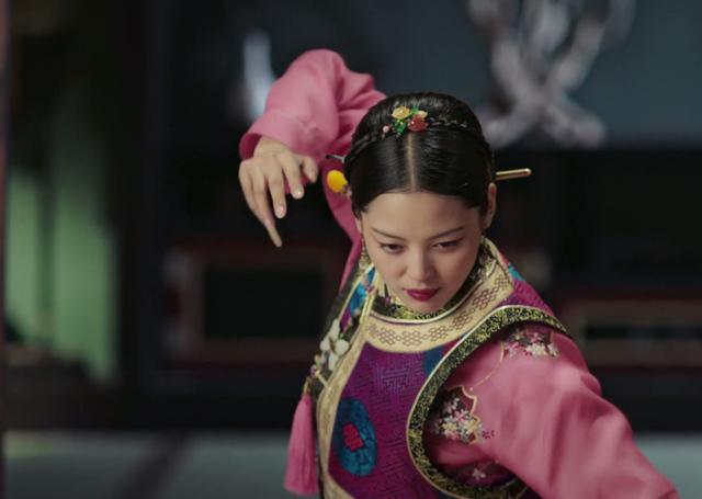 《如懿传》"足智多谋"金玉妍,为爱情付出一切的她,"真傻"