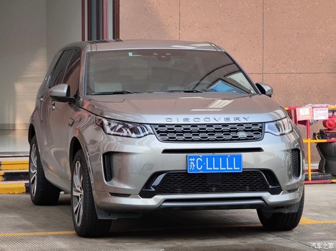 今天见到一辆硅谷银的新款发现运动