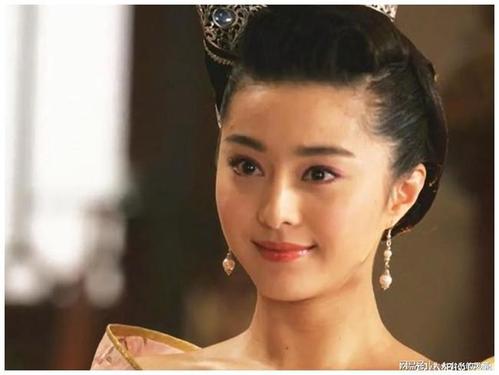 杨玉环长相被还原?真实容貌像女明星,怪不得唐玄宗为她废弃后宫