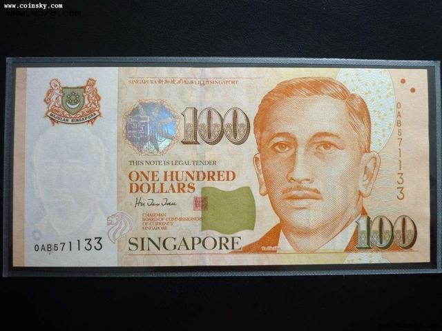 世界各国的100元纸币长什么样?中国的1元能换它们多少钱?