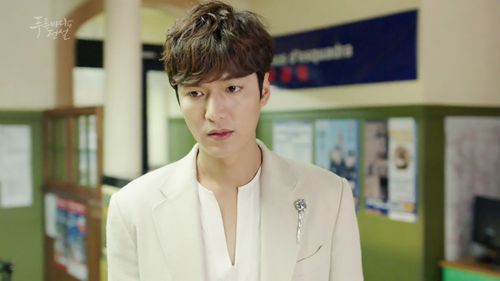 《蓝色大海的传说》李敏镐白色西装剧照图片桌面壁纸