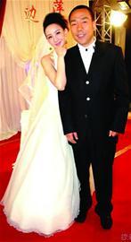 买红妹杨议终成"眷属"