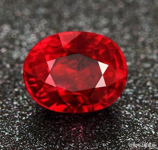一颗米粒大的鸽血红红宝石价值多少?