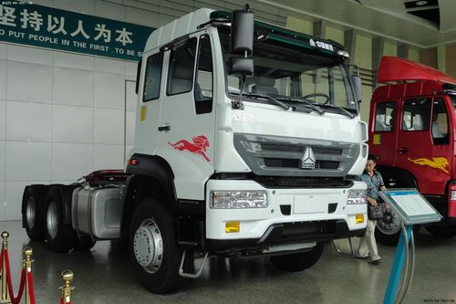 中国重汽 金王子 重卡 340马力 6×4 牵引车 zz4251n3241c
