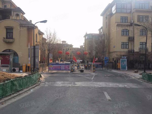 洛卡小镇逸境园