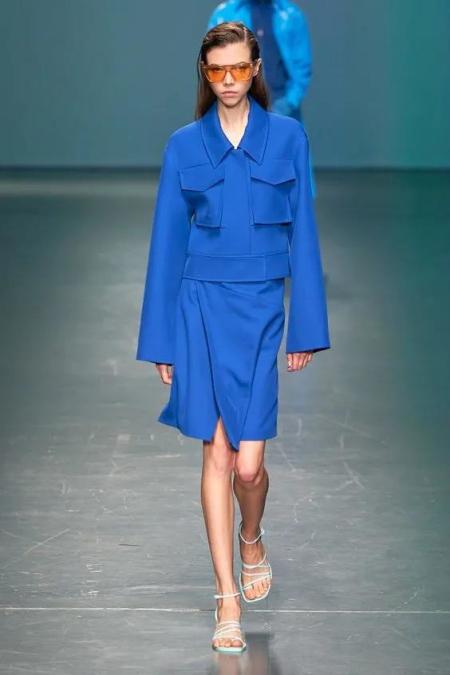 女装流行色分析2022春夏女装流行色彩趋势