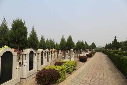 常山陵园最便宜的墓地多少钱