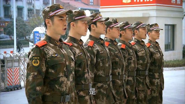 火线英雄:男子希望大家加练汇演内容,以便演出中取得优异成绩!