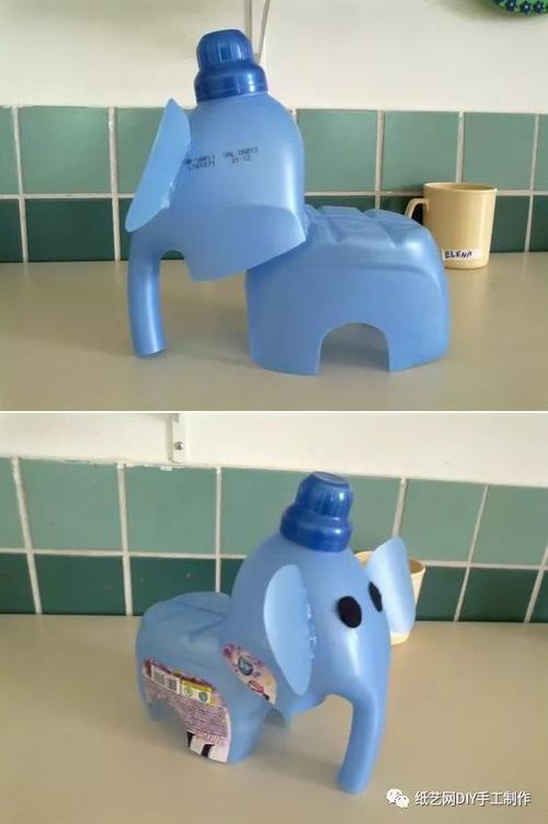 洗衣液瓶完成这里是将大象分为同等分的小方块上色上色也是根据自己的