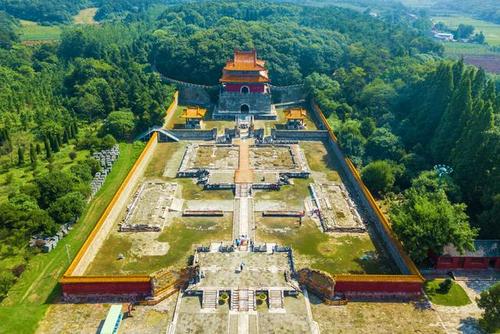 热点 人文 明朝最知名的陵墓毫无疑问是明孝陵和明十三陵,但其实单体