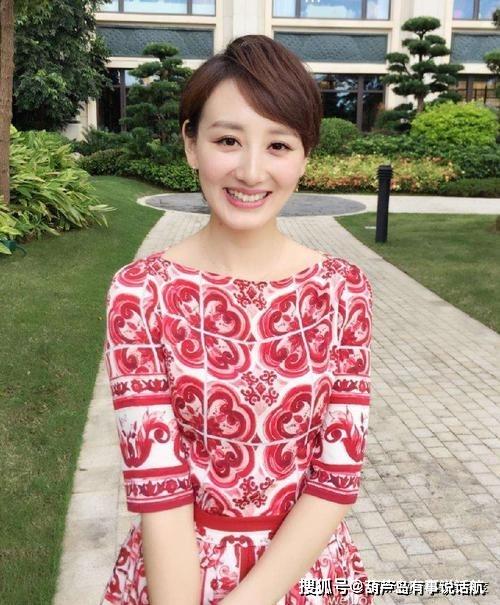 罗希,1988年12月21日出生于浙江省余姚市,毕业于中国传媒大学播音主持