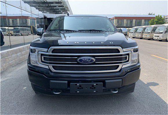 2021款福特勇猛者阶段性价格优惠,内饰部分如果站在皮卡车型的立场