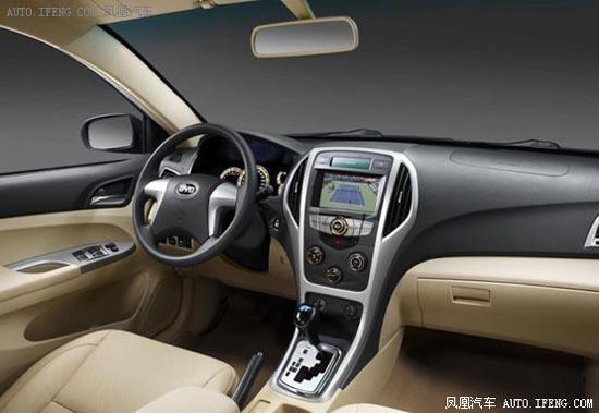 新款比亚迪f3内饰官图 配备液晶触摸屏