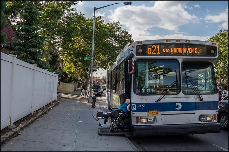 美国和加拿大随记 一,马路上的派对