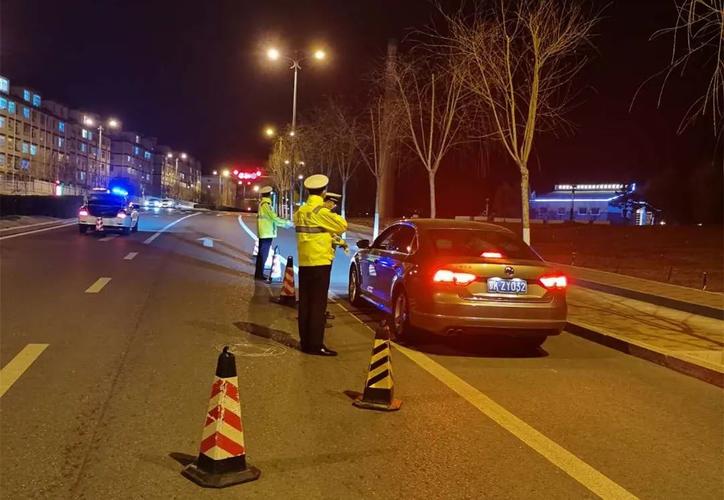 昨天晚上你被交警查车了么?今晚,我们依然各大路口