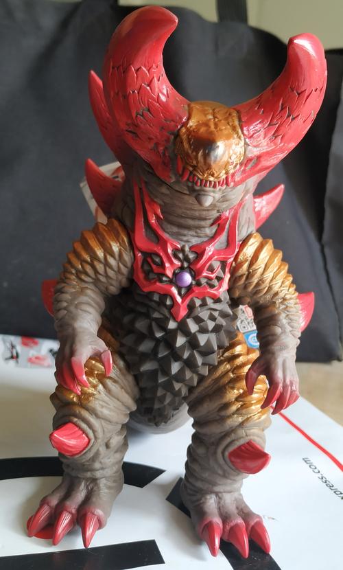 自改色万代大软胶骷髅哥莫拉