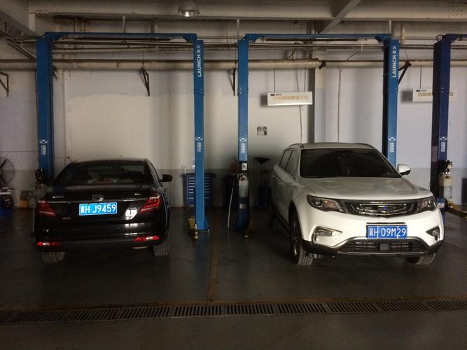 承德吉沃吉利汽车4s店 维修间