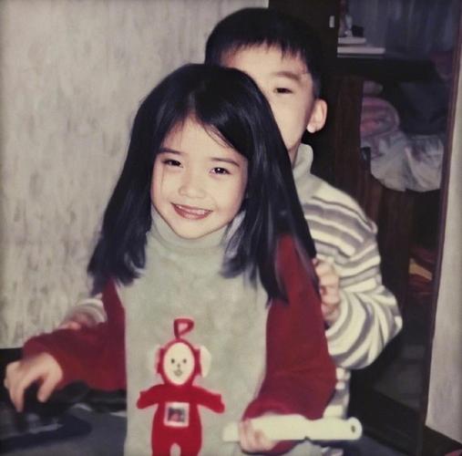 iu李知恩|小时候萌照来袭