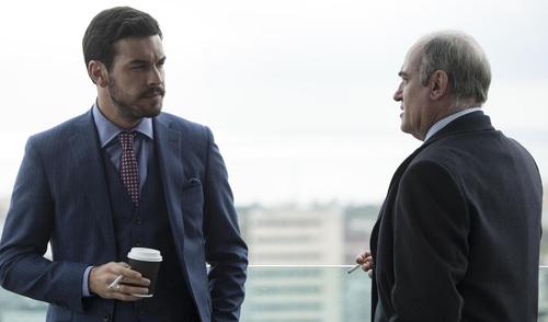 这部电影讲述企业家卷入谋杀案的故事再现高智商犯罪和抓捕