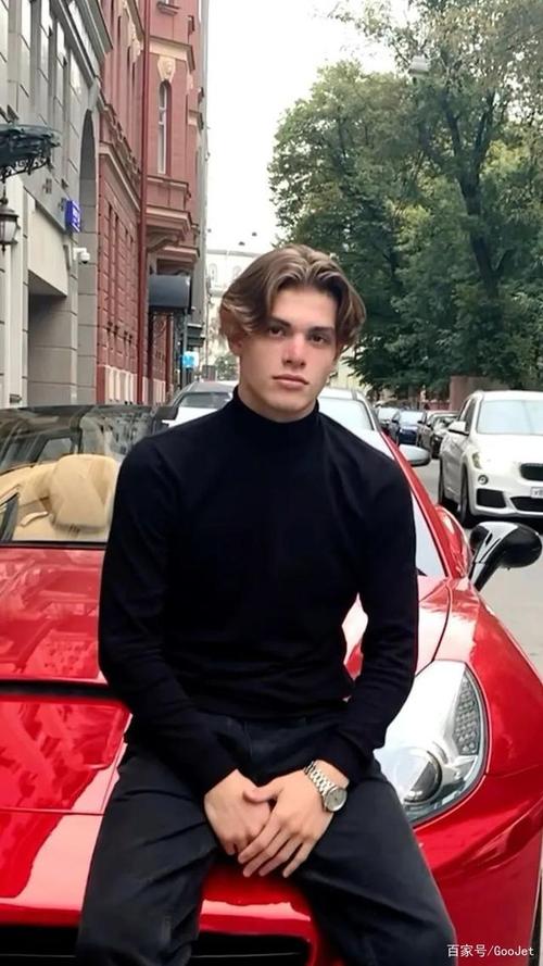 俄罗斯冰球运动员费奥德洛夫因为高颜值而出圈