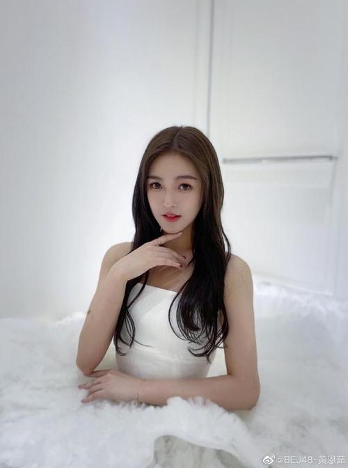 偶像美女bej48黄恩茹迷人写真美照