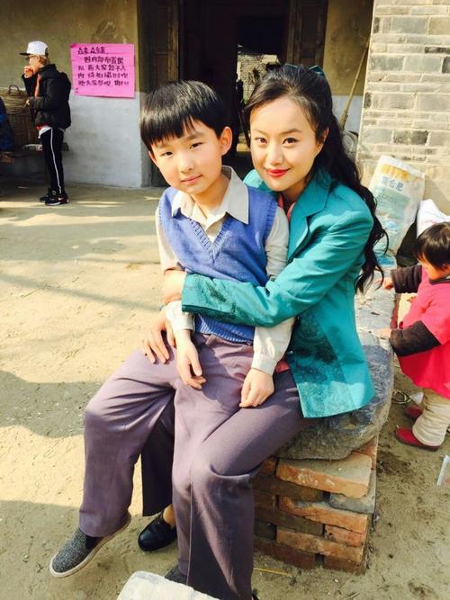 演《俺娘田小草》受影迷捧冷祖豪和演员何翯