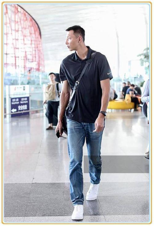 无论站在哪里都要比别人高出一大截,一米九的身高都能有如此的效果