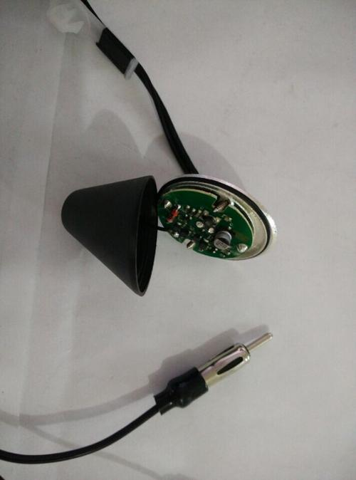 汽车收音机天线天线放大器汽车天线放大器增强器amfm天线_7折现价36.