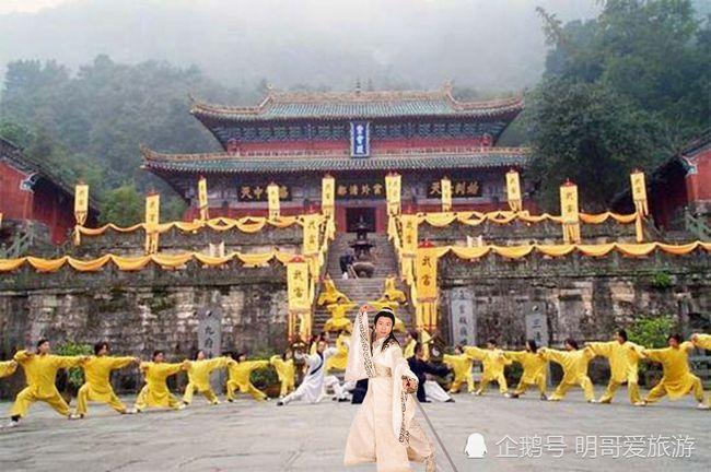 武当山,现在是国家五a级旅游景区,被称为全国十大避暑胜地之一.