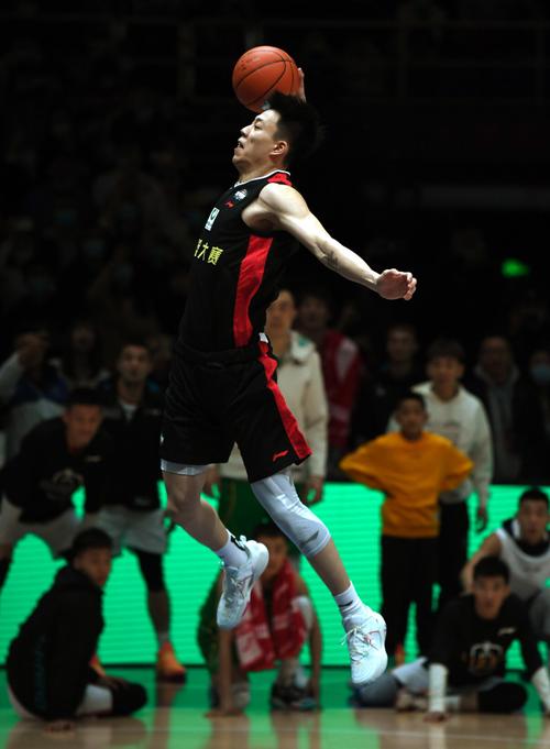 (体育)篮球——cba全明星赛:张镇麟获扣篮大赛冠军(2)