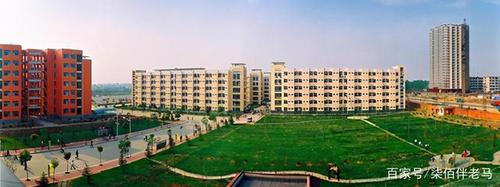 漯河医专:学校现有两个校区,占地1540余亩,建筑面积40余万平方米,现