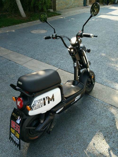 个人:2017新款爱玛风暴max—威海高区摩托电动自行车