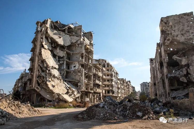 叙利亚第三大城市霍姆斯,大片城区变成了废墟