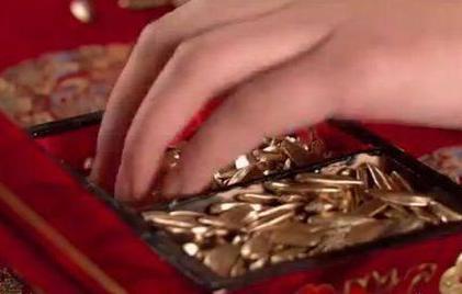 古代金瓜子有何用为什么皇帝赏赐给妃嫔后她们都高兴不已