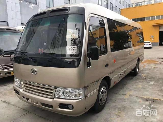 安凯仿考19座客车