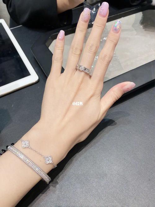 梵克雅宝新款万花筒窄版戒指_梵克雅宝怎么样_万花筒