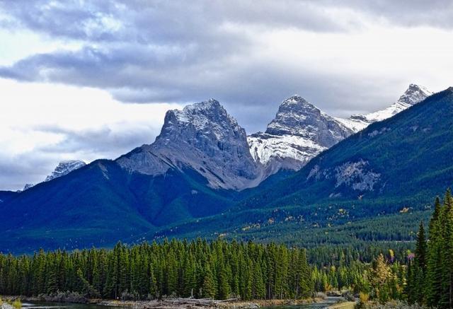 《南美洲罗赖马山风景》出林龙-协助拍摄