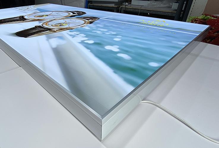 新款!uv软膜压边卡布灯箱上市啦!